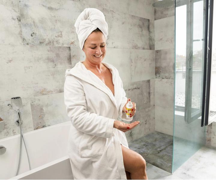 Olejek nawil�aj�cy do cia�a do sk�ry suchej BusyB Becky Blossom Body Oil - 150 ml