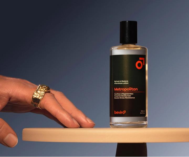 Orze�wiaj�ca i regeneruj�ca woda po goleniu Beviro Refresh & Restore Aftershave Lotion Metropolitan - 100 ml