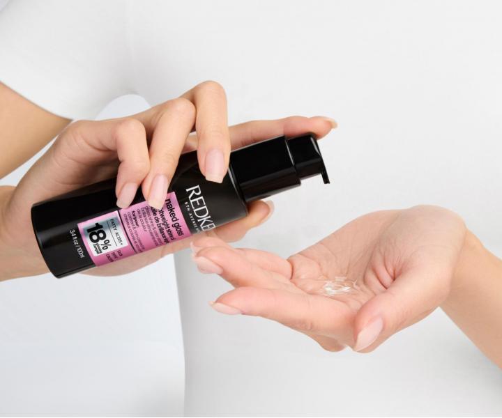 Lekki olejek nadajcy wosom poysk i wyrazisty kolor Redken Acidic Color Gloss Naked Gloss - 100 ml