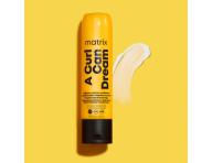 Lekka odywka nawilajaca do wosw falowanych Matrix A Curl Can Dream Conditioner - 300 ml