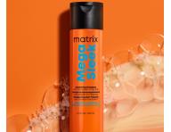 Szampon wyg�adzaj�cy do w�os�w niesfornych Matrix Mega Sleek Smoothing Shampoo - 300 ml