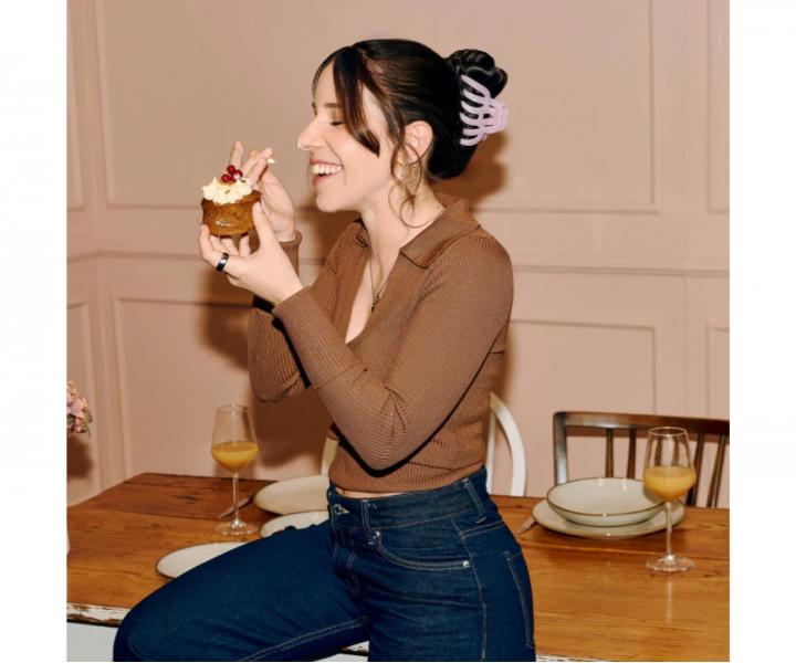 Klamra do g�stych i d�ugich w�os�w Invisibobble Clipstar L Rose Glimmer - jasnor�owa