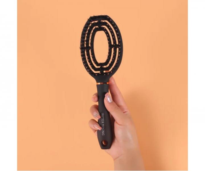 Szczotka do rozczesywania i suszenia w�os�w z w�osiem dzika i nylonowym Sister Young Coco Hair Brush - czarna