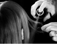 Suchy lakier do w�os�w �rednio utrwalaj�cy Sebastian Professional Shaper Zero Gravity - 300 ml