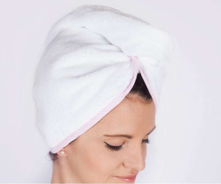 Turban do w�os�w MaryBerry Candy Dream - bia�y z r�owym paskiem