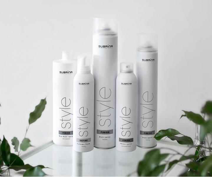 Spray nabyszczajcy do wosw Subrina Professional Style Finish Shine Spray - 300 ml
