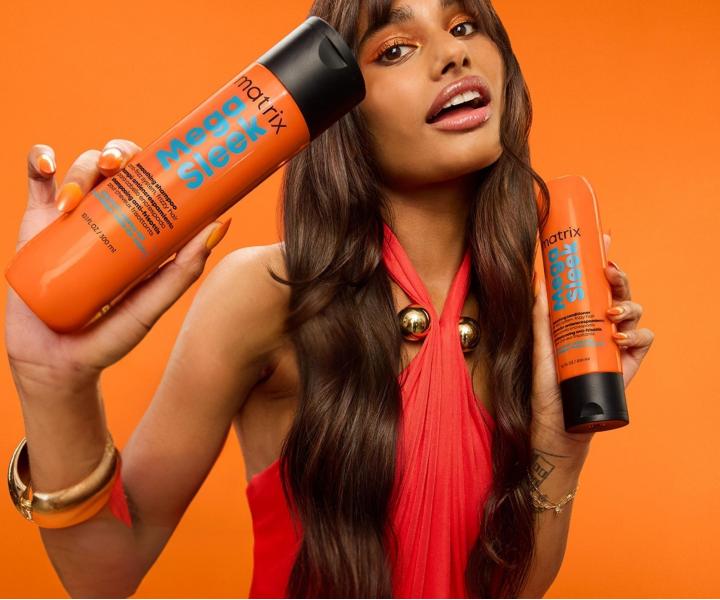 Od�ywka wyg�adzaj�ca do w�os�w niesfornych Matrix Mega Sleek Smoothing Conditioner