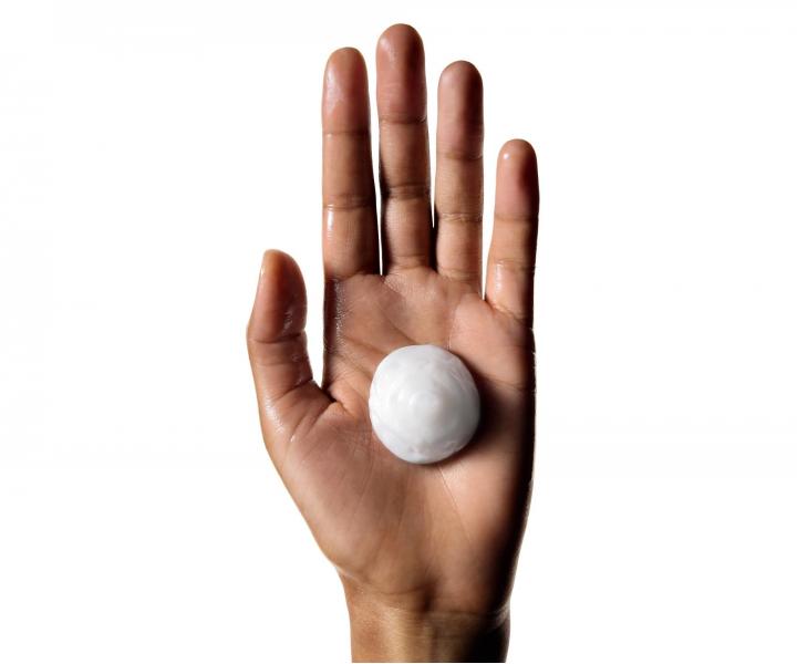 Seria do w�os�w farbowanych i zniszczonych L�Or�al Professionnel Serie Expert Metal Detox