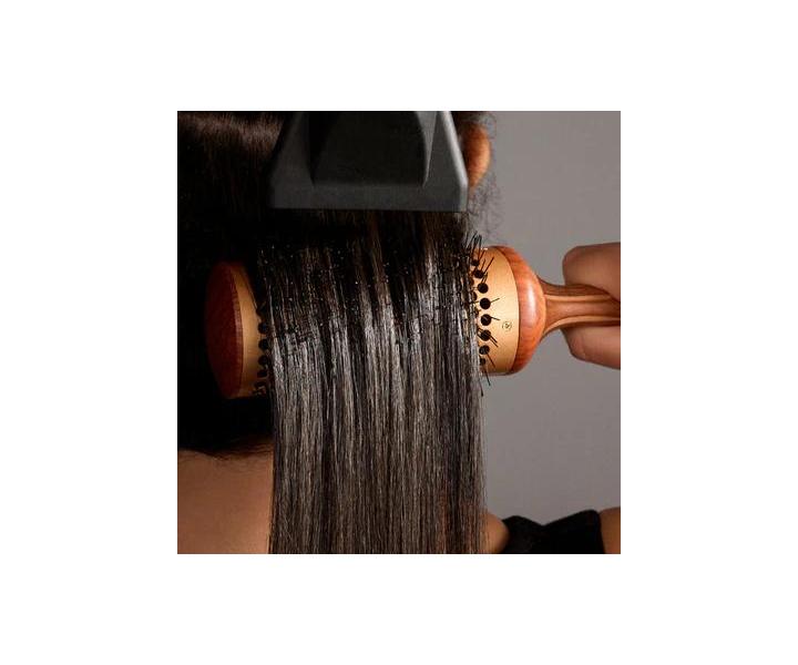 Termoochronny spray nadajcy poysk i gadko do wszystkich rodzajw wosw Neqi Styling Spray Diamond Glass Ultimate - 180 ml