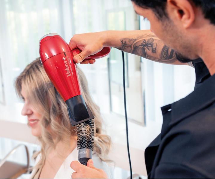 Profesjonalna suszarka do w�os�w Valera Swiss Silent Jet 8500 - 2000 W - czerwona