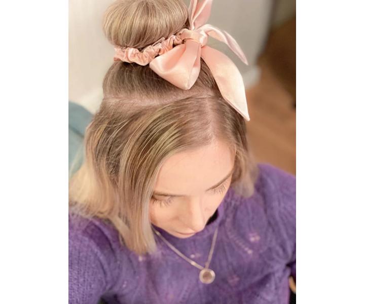 Ozdobna gumka do w�os�w spiralka z kokard� Invsibobble Scrunchie Slim Ballerina Bow - r�owa