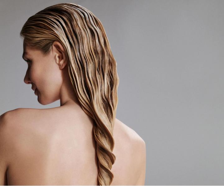 Maska nadaj�ca po�ysk do wszystkich rodzaj�w w�os�w Neqi Diamond Glass Mask - 250 ml