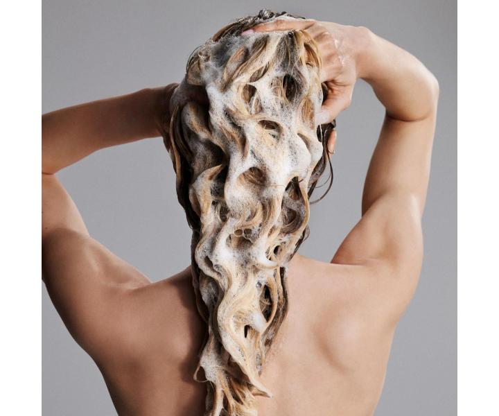 Szampon wzmacniajcy nadajcy objto wosom cienkim i osabionym Neqi Volume Victory Shampoo - 330 ml