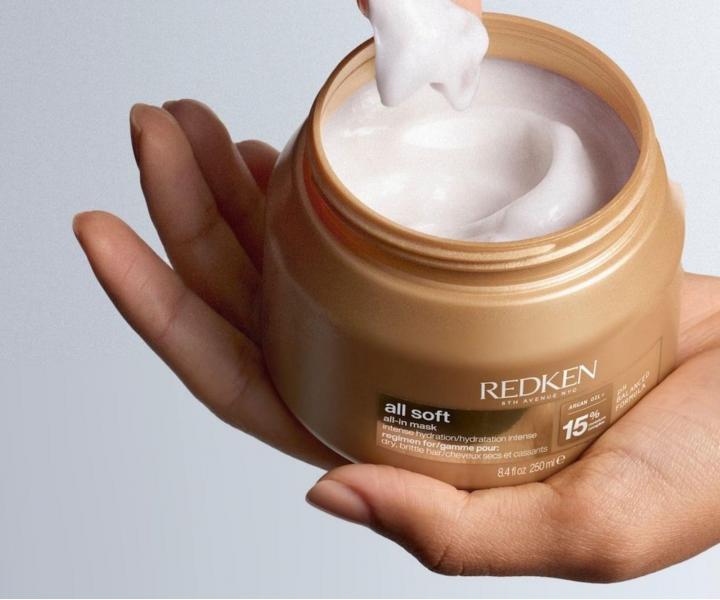 Seria od�ywcza do w�os�w suchych i �amliwych Redken All Soft