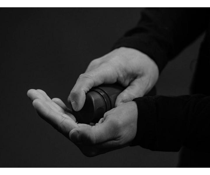 Krem definiujcy i nawilajcy fale i loki Sebastian Professional Twisted Styling Cream - 145 ml