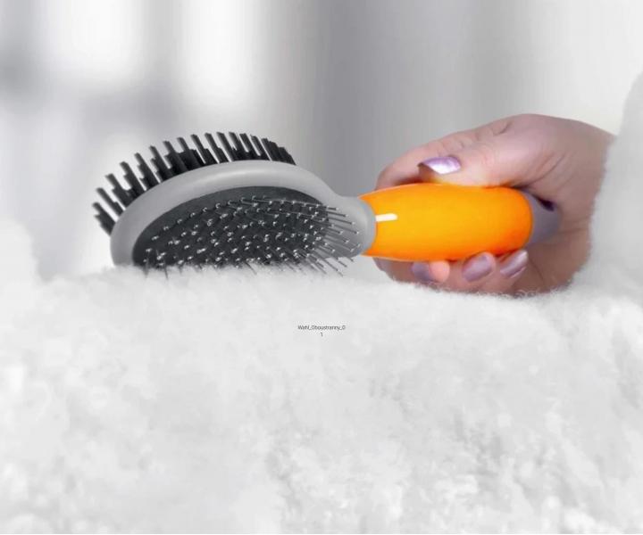 Dwustronna szczotka do piel�gnacji sier�ci zwierz�t Wahl Professional Double Sided Brush 58421 - pomara�czowa