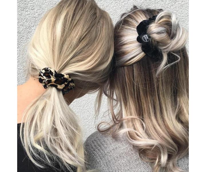 Ozdobna gumka do w�os�w spiralka Invisibobble Sprunchie True Black - czarna