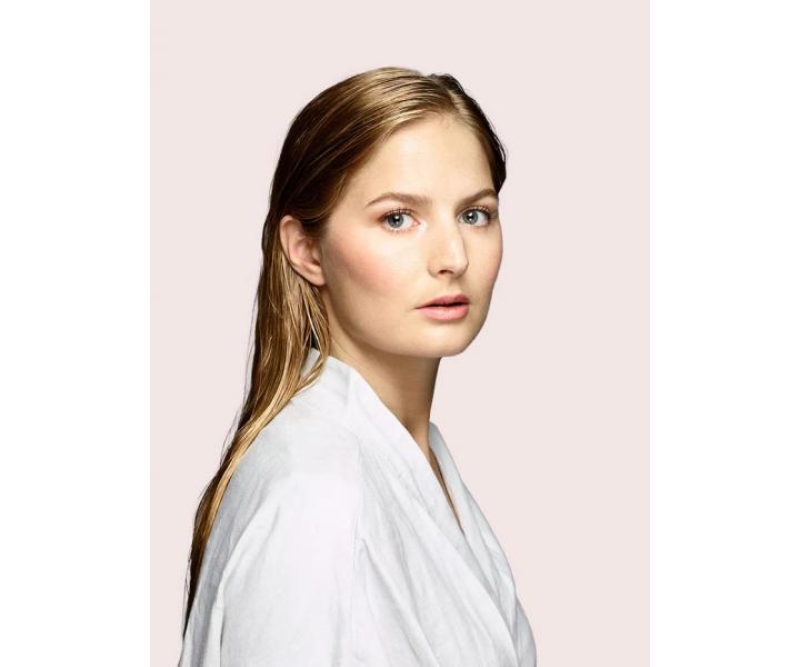 Zestaw upominkowy nadaj�cy obj�to�� cienkim w�osom Maria Nila Pure Volume + kosmetyczka gratis