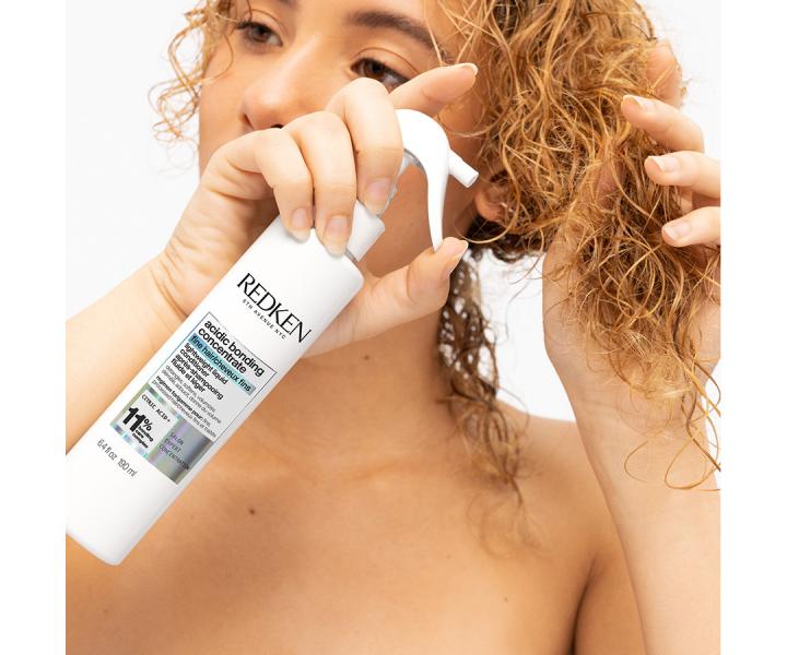 Od�ywka w sprayu do w�os�w cienkich i zniszczonych Redken Acidic Bonding Liquid Conditioner - 190 ml