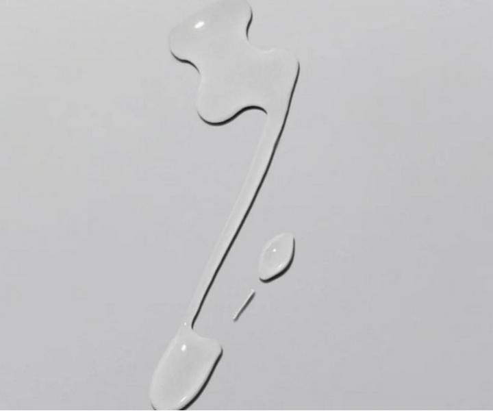 Serum nadaj�ce po�ysk i wyg�adzaj�ce do w�os�w �rednio szorstkich i szorstkich Paul Mitchell Smooth Gloss Drops - 75 ml